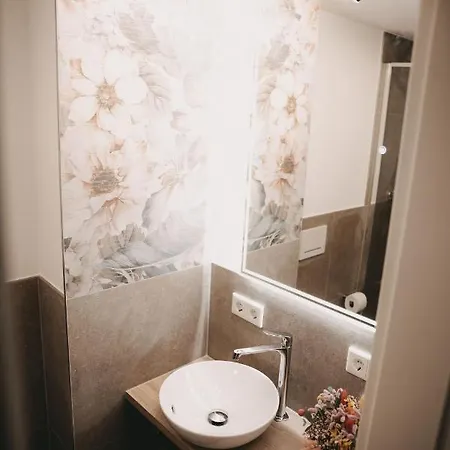 House Of Blooms 4* Fulda