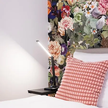 House Of Blooms 4*