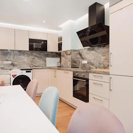 Aparthotel House Of Blooms