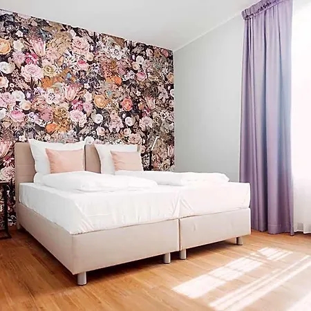 Apartahotel House Of Blooms 4*