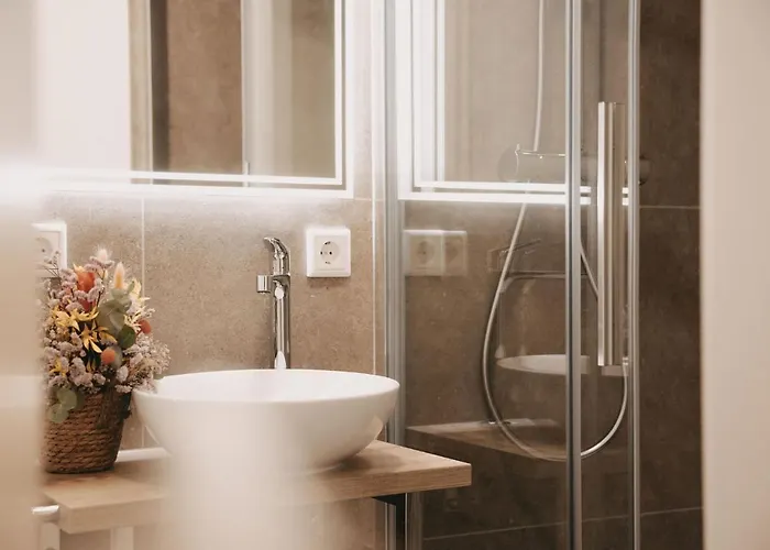 House Of Blooms Appart hôtel 4*